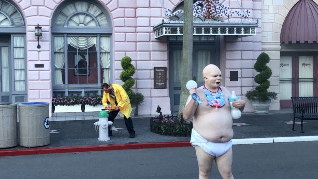 5 Awesome Things At Universal’s Halloween Horror Nights Outside Of The Houses